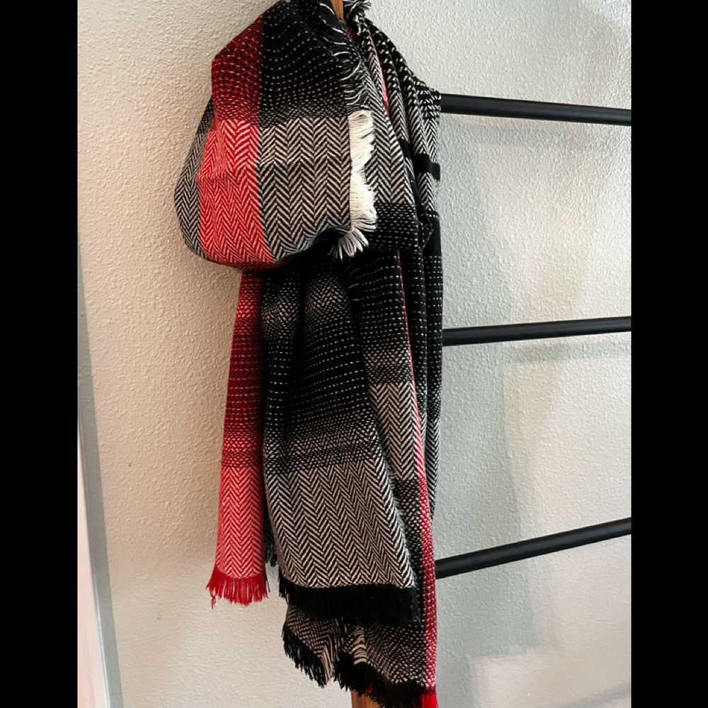 Oversized blanket scarf